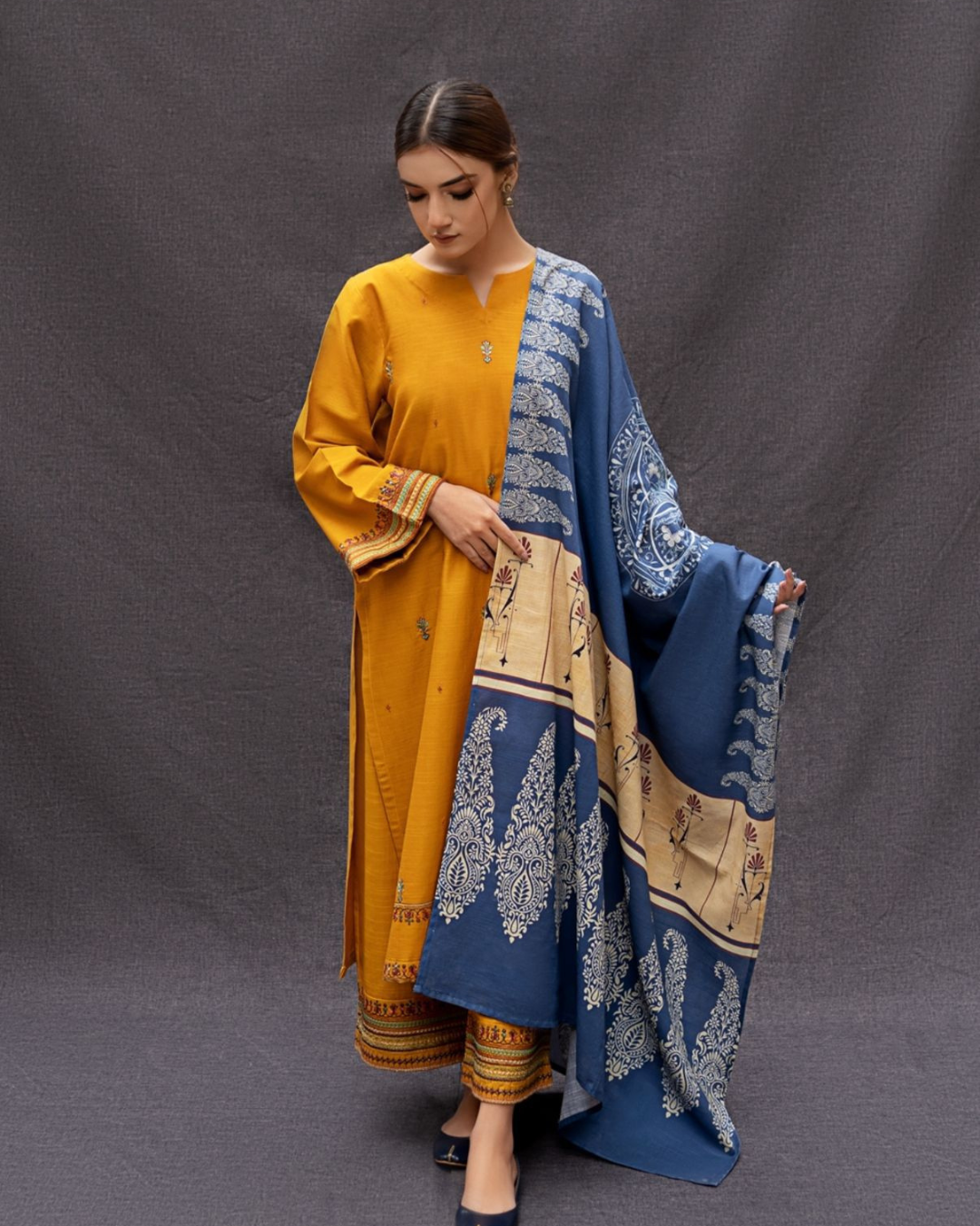 DHANAK 3PC Embroidered Winter Suit
