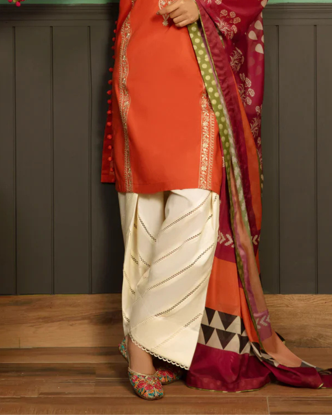 DHANAK 3PC Embroidered Winter Suit