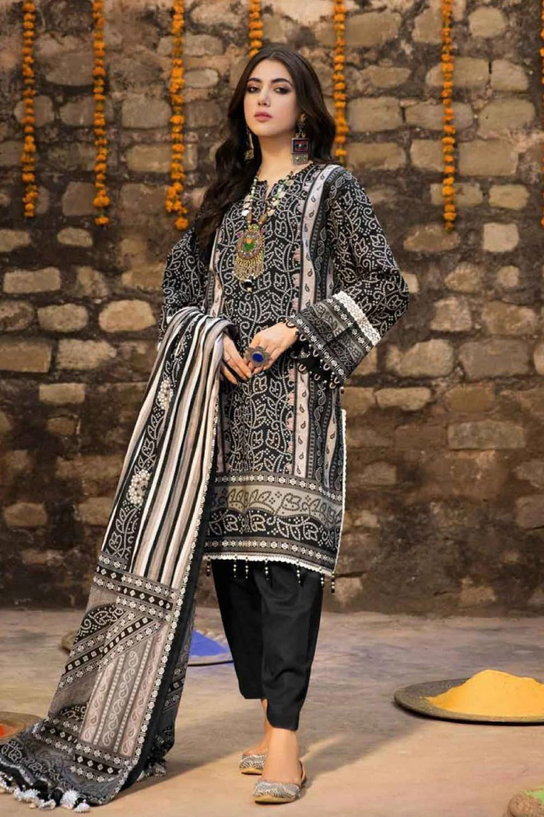 GULL AHMAD Printed Khaddar 3PC Suit