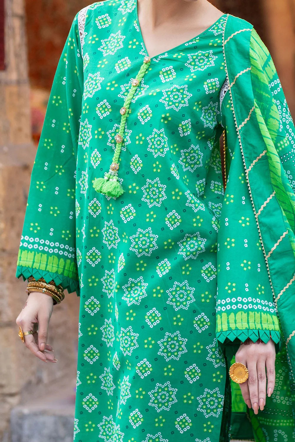 GULL AHMAD Printed Khaddar 3Pc Suit