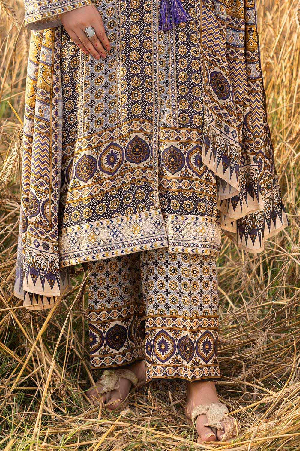 GULL AHMAD Printed Khaddar 3PC Suit