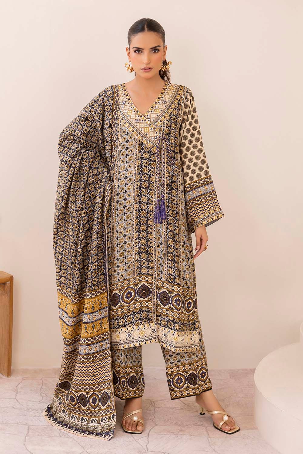 GULL AHMAD Printed Khaddar 3PC Suit
